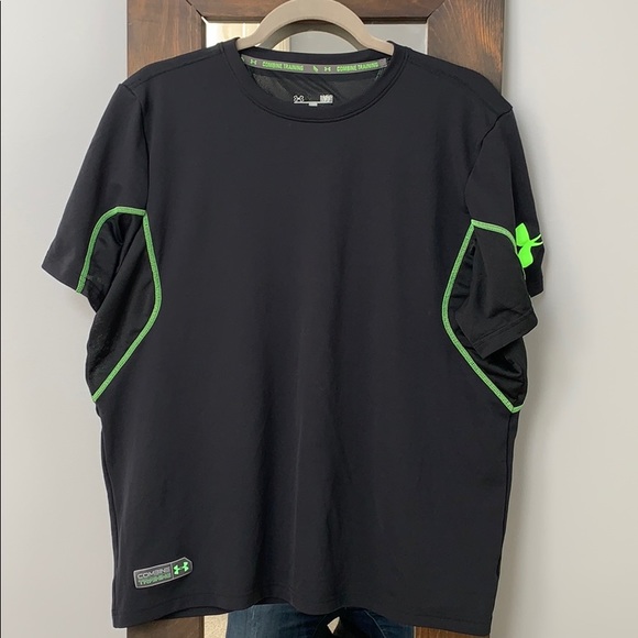 Under Armour Workout Shirt - Picture 3 of 7